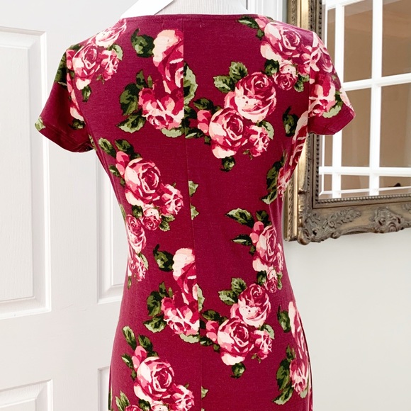 Maxi Dress Red Floral Print Short Sleeve - Picture 7 of 8